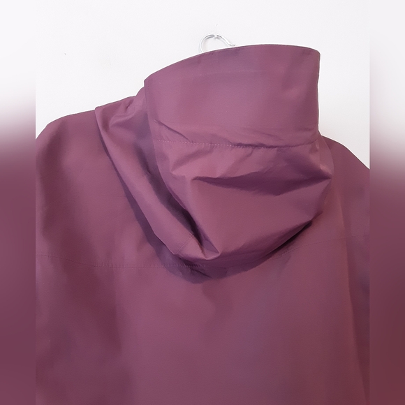 Arc'teryx Alpha SV Burgandy Coat w/ Gortex Pro Shell - Picture 7 of 15